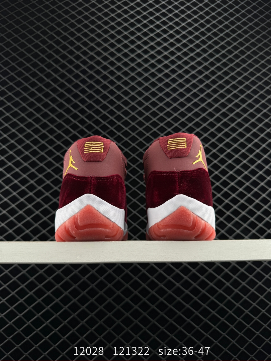 Nike Air Jordan 11 Retro Low LE